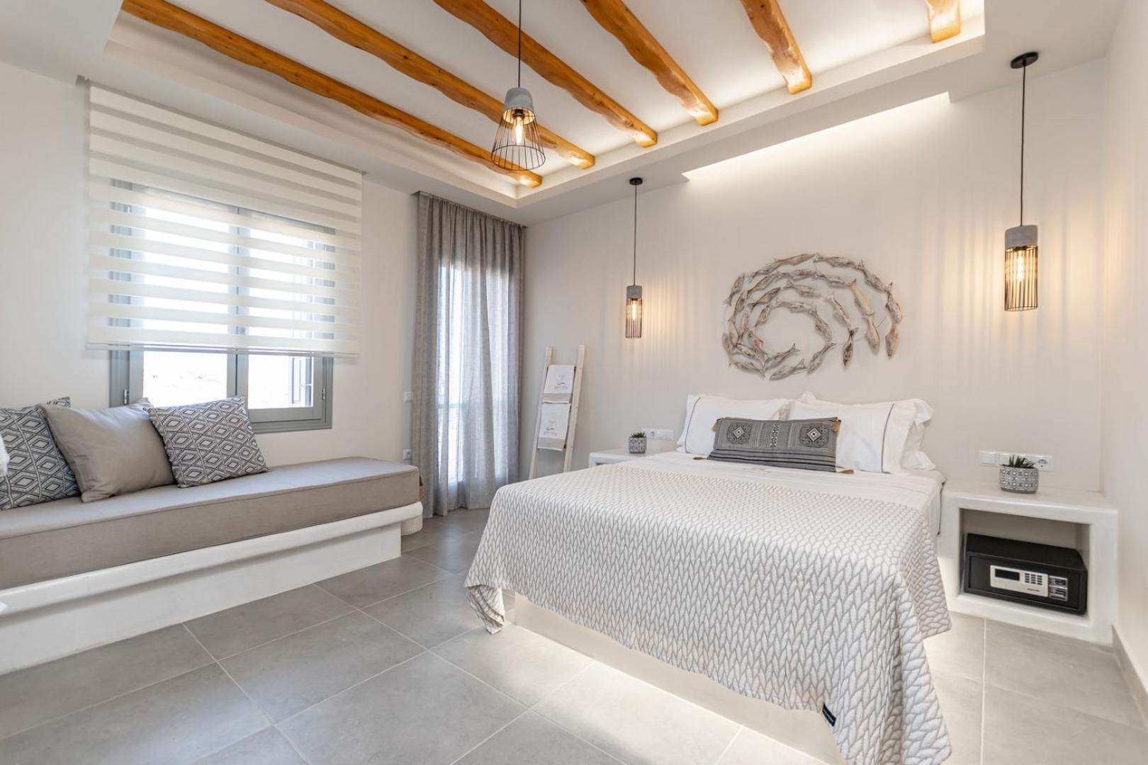 Porto Dema Luxury Suites Schoinoussa Exterior foto