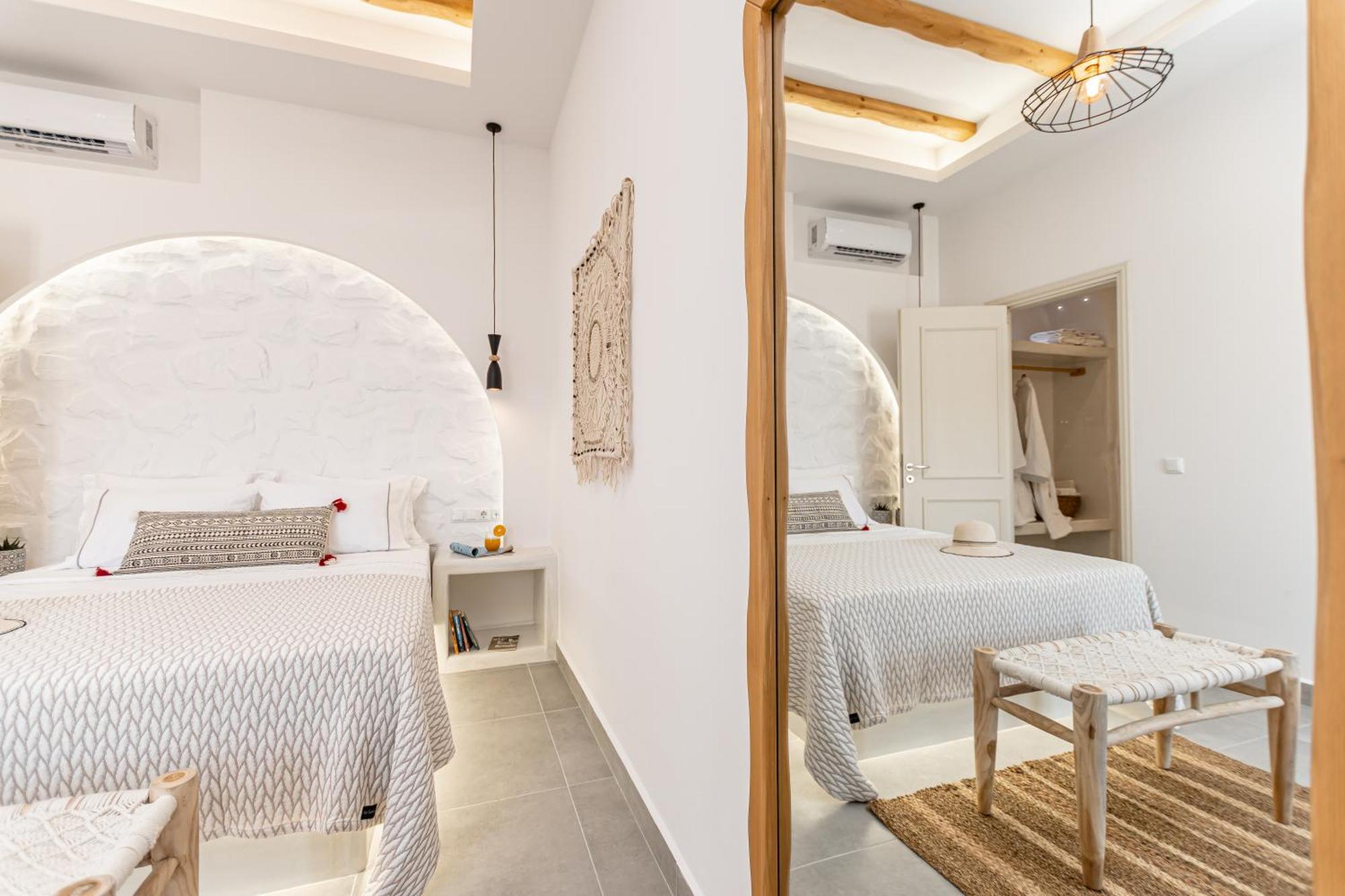 Porto Dema Luxury Suites Schoinoussa Exterior foto