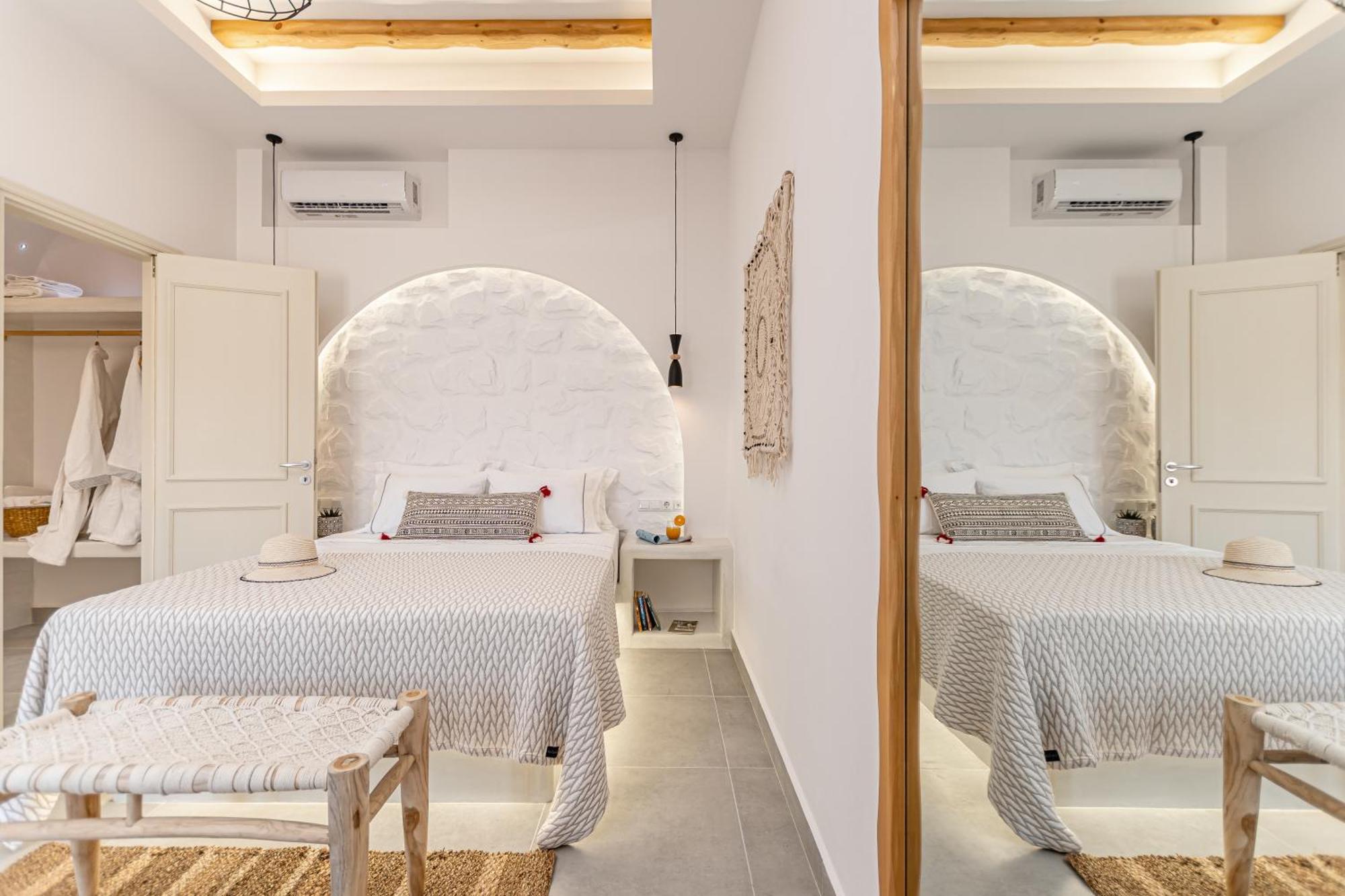 Porto Dema Luxury Suites Schoinoussa Exterior foto